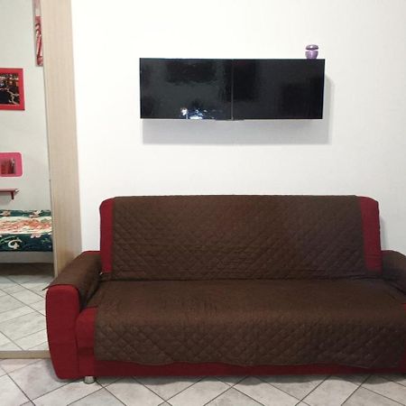 Casa Vacanze Completa Di Tutto E Anche Di Piu Ливорно Экстерьер фото